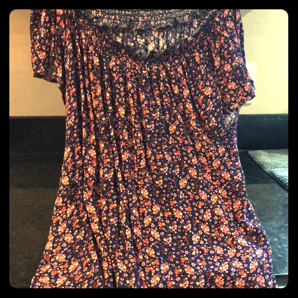 Women’s short sleeve shirt